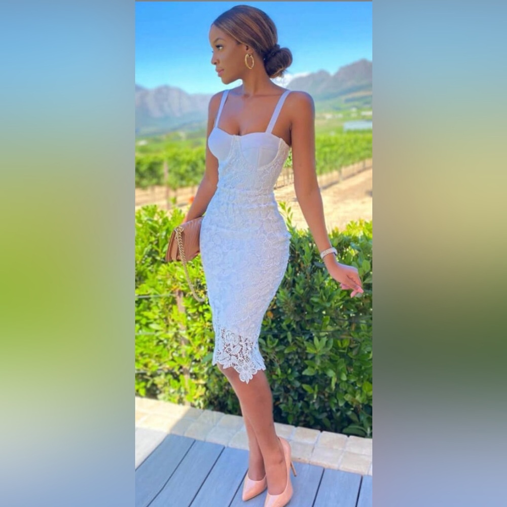 Luxedress Asymmetric Floral Lace Embroidered
Bustier Bandage Party Dress